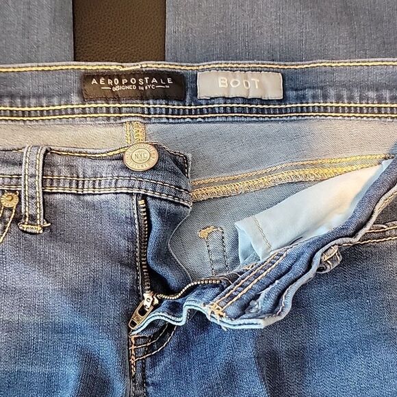 Aeropostale blue denim low-rise bootcut jeans Size 4 - Picture 10 of 16